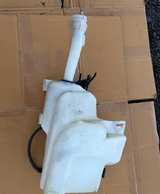 Opel Insignia A Windshield washer fluid reservoir/tank 401140137 13240885