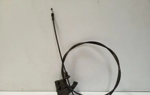 Volkswagen Golf III Engine bonnet/hood lock release cable 1H1823533