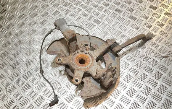 Mercedes-Benz A W169 Front wheel hub