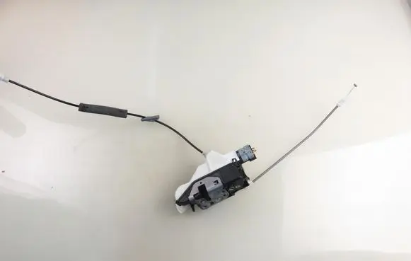 Peugeot 301 Front door lock PSA755051 755051