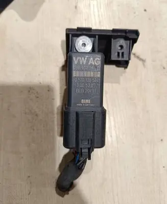 Glow plug pre-heat relay