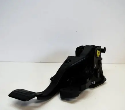 Volkswagen Golf VII Brake pedal