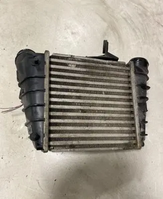Volkswagen Polo Intercooler radiator 6q0145804A