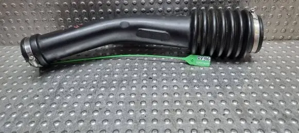 Volvo S60 Turbo air intake inlet pipe/hose S26378346 31293602