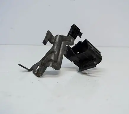 Volkswagen Jetta VI Other engine bay part 5K0971858