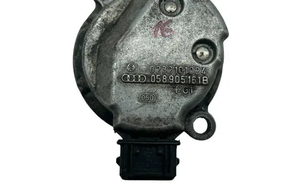 Volkswagen PASSAT B5.5 Camshaft position sensor 058905161B 0232101024