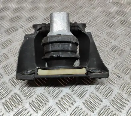 Volvo XC60 Engine mount bracket 32222219