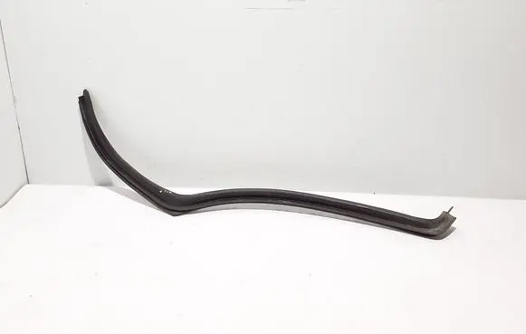 Mercedes-Benz GLS X167 Rear door rubber seal (on body) A1677325500