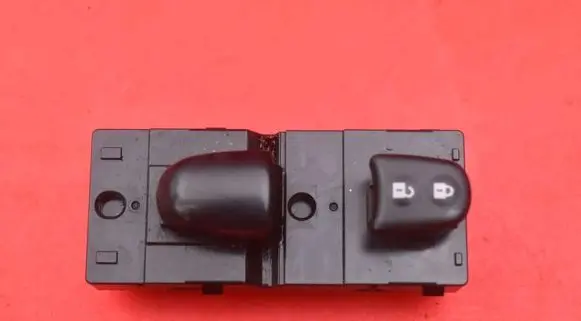 Nissan Qashqai Electric window control switch