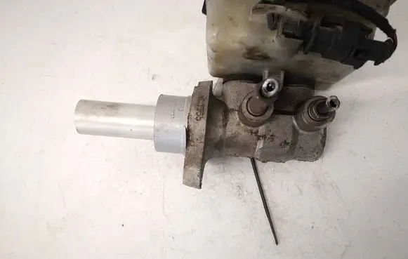 Opel Zafira B Master brake cylinder 