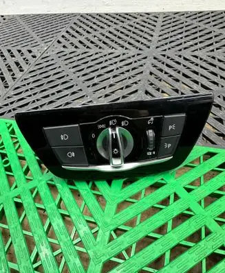 BMW 5 G30 G31 G38 Other switches/knobs/shifts 9472970