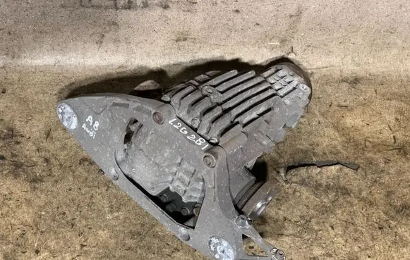 Audi A8 S8 D4 4H Rear differential 8K0599287 8K0599287G