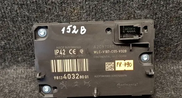 Citroen Berlingo Wireless charging module 981340328001