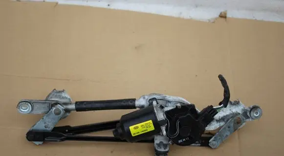 KIA Rio Front wiper linkage and motor 981001W000