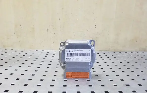 Audi TT TTS Mk2 Airbag control unit/module 8J0959655 0285001795