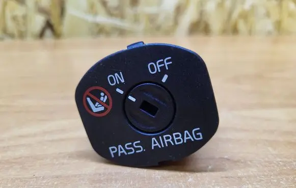 Volvo XC60 Passenger airbag on/off switch 30795214 09056C0583 1587