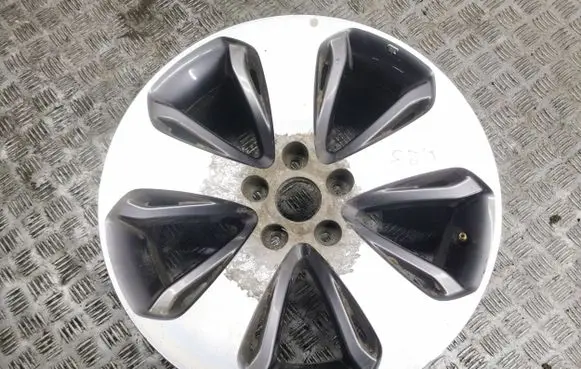 Hyundai Santa Fe R18 alloy rim 529102B485