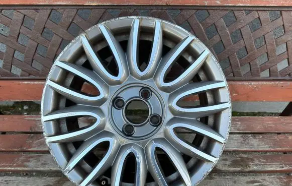 Fiat 500X R16 alloy rim 