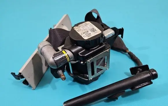 Ford Fusion II Front seatbelt DG93-F602B82-AC IMPRK1480567