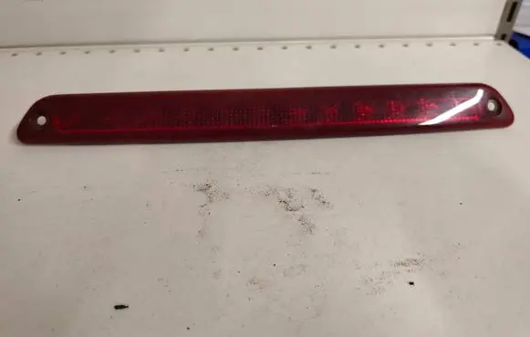 Third/center stoplight