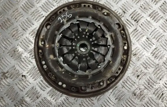 Nissan Qashqai Clutch set kit 301010007R