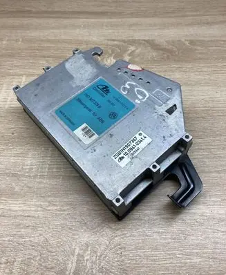 Volkswagen Golf III ABS control unit/module 1H0907379B 10094103134