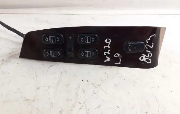 Mercedes-Benz S W220 Electric window control switch A2208201010