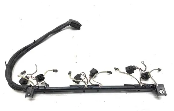 BMW X5M E70 Fuel injector wires 7589639 758963903