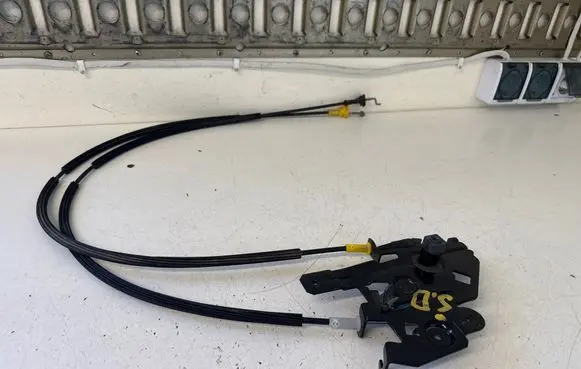 Opel Vivaro Sliding door lock 8200004828 198002001