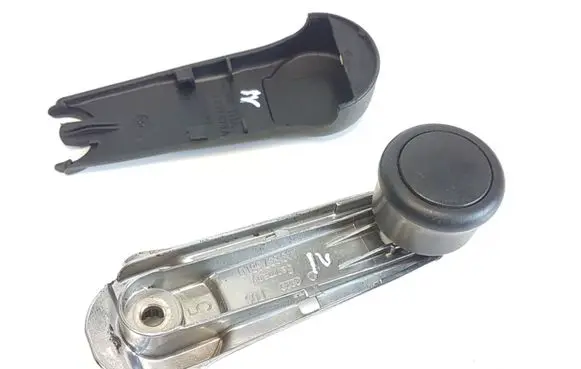 Audi 80 90 B3 Rear door window winding handle 443837581D 443837575A