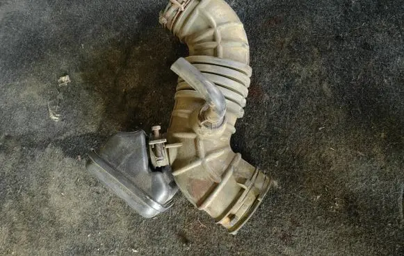 KIA Sportage Air intake hose/pipe 281922Y400