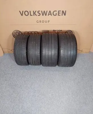 Audi R8 4S R20 summer tire MICHELIN PILOTSPORT4S