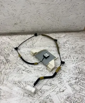 Toyota Prius (XW30) Antenna control unit 8686047070
