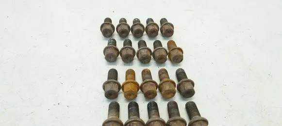 Mercedes-Benz Vito Viano W639 Nuts/bolts 