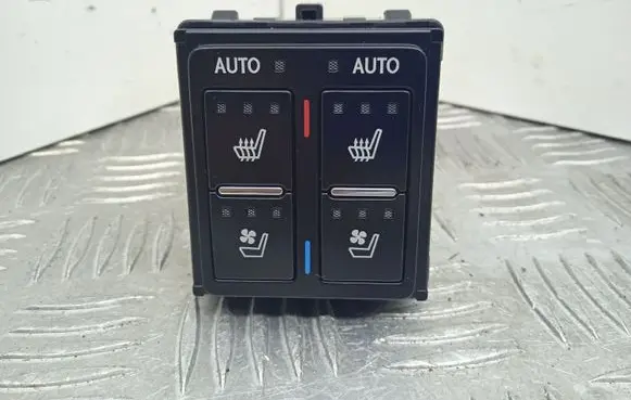 Lexus RX 450H Seat heating switch 8475248010