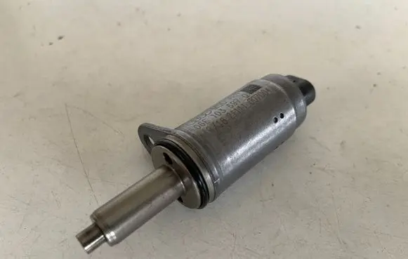 Audi Q5 SQ5 Camshaft vanos timing valve 06E103697Q