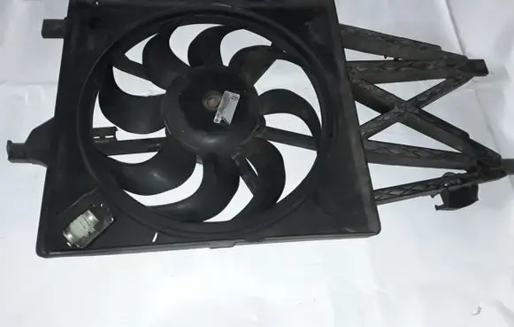 Alfa Romeo Giulietta Radiator cooling fan shroud 50514469