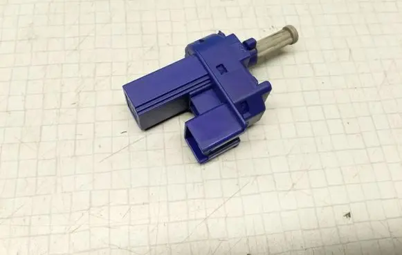 Clutch pedal sensor