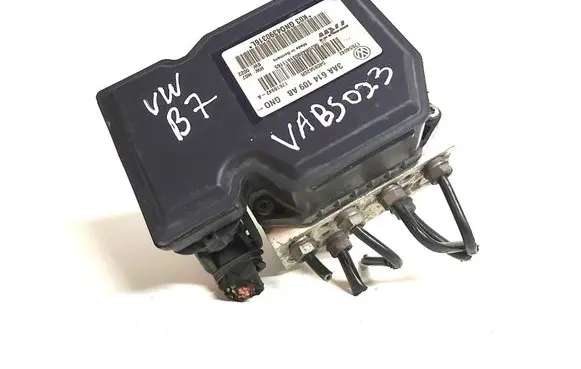 Volkswagen PASSAT B7 ABS Pump 3AA614109AB 17654042 17618942A