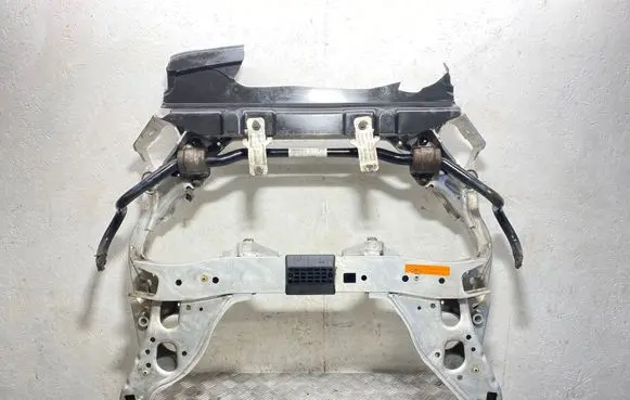 BMW 1 E81 E87 Front subframe 502314082 677133502 526020977