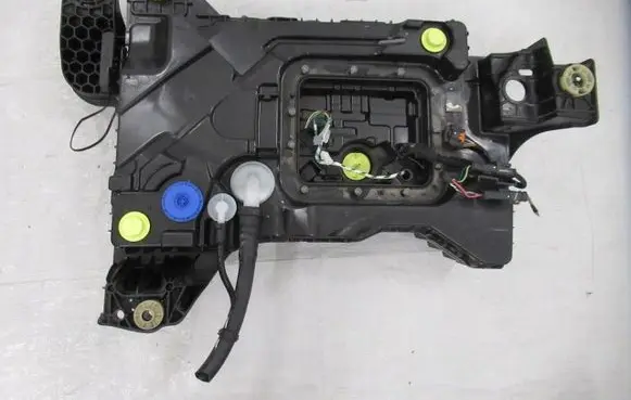 Peugeot 3008 II AdBlue liquid reservoir 9810609780