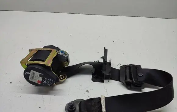 BMW 7 E65 E66 Front seatbelt 8266743 561078501 010L000