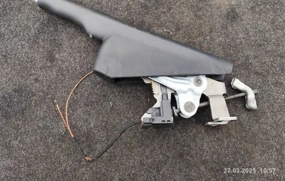 Audi TT Mk1 Handbrake/parking brake lever assembly 1J0947561