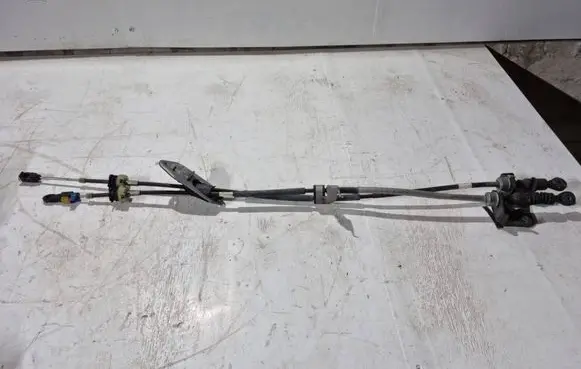 Gear shift cable linkage