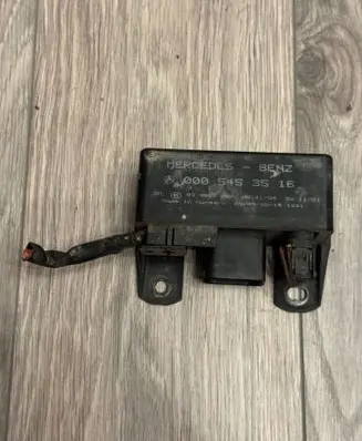 Mercedes-Benz Vito Viano W639 Glow plug pre-heat relay 0005453516 899089000