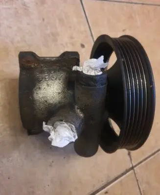 Volvo V70 Power steering pump 1275727 39161