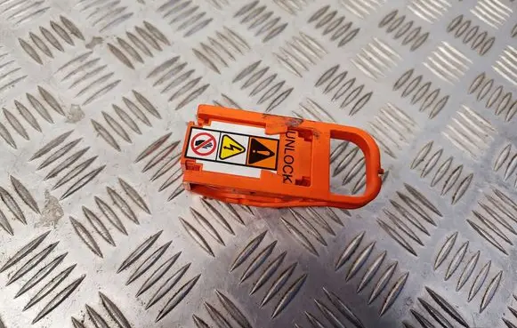 Toyota Auris E180 Fuse 81156