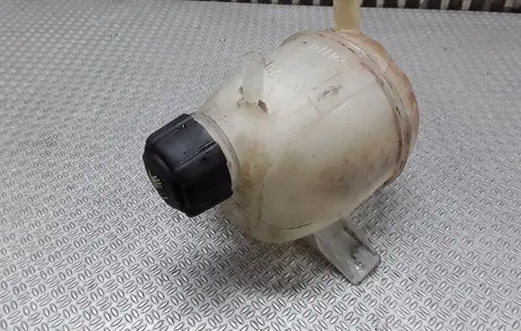 Renault Sandero I Coolant expansion tank/reservoir 8200686355