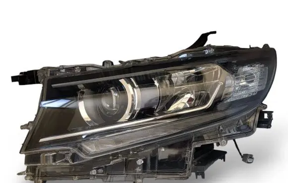 Toyota Land Cruiser (J150) Headlight/headlamp 8118560N20