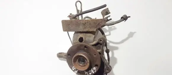 Front wheel hub